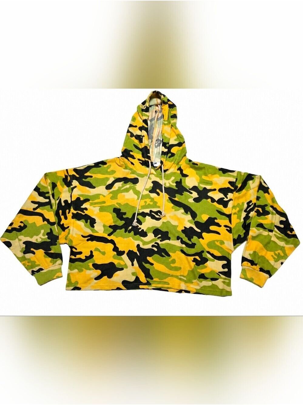 Double Zero Camo Cropped Hoodie Medium NWOT